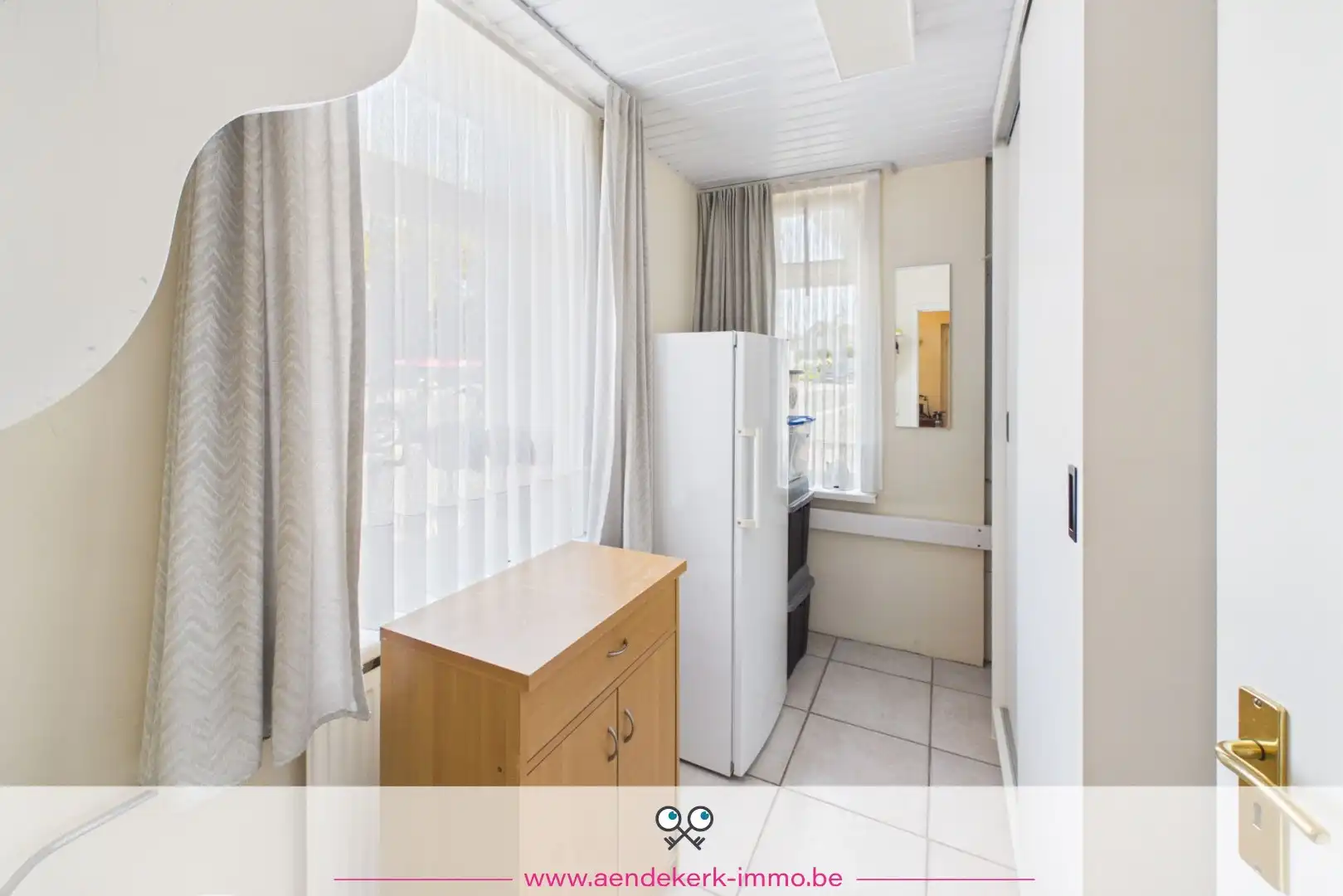 Charmante woning met vier slaapkamers foto 16
