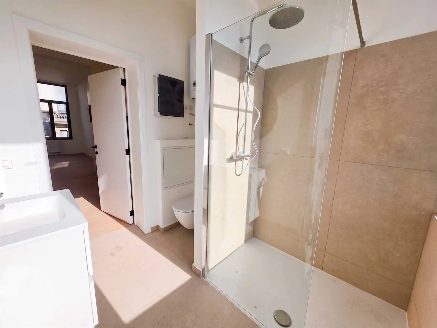 Instapklaar 1-slaapkamerappartement nabij Zurenborg foto 7