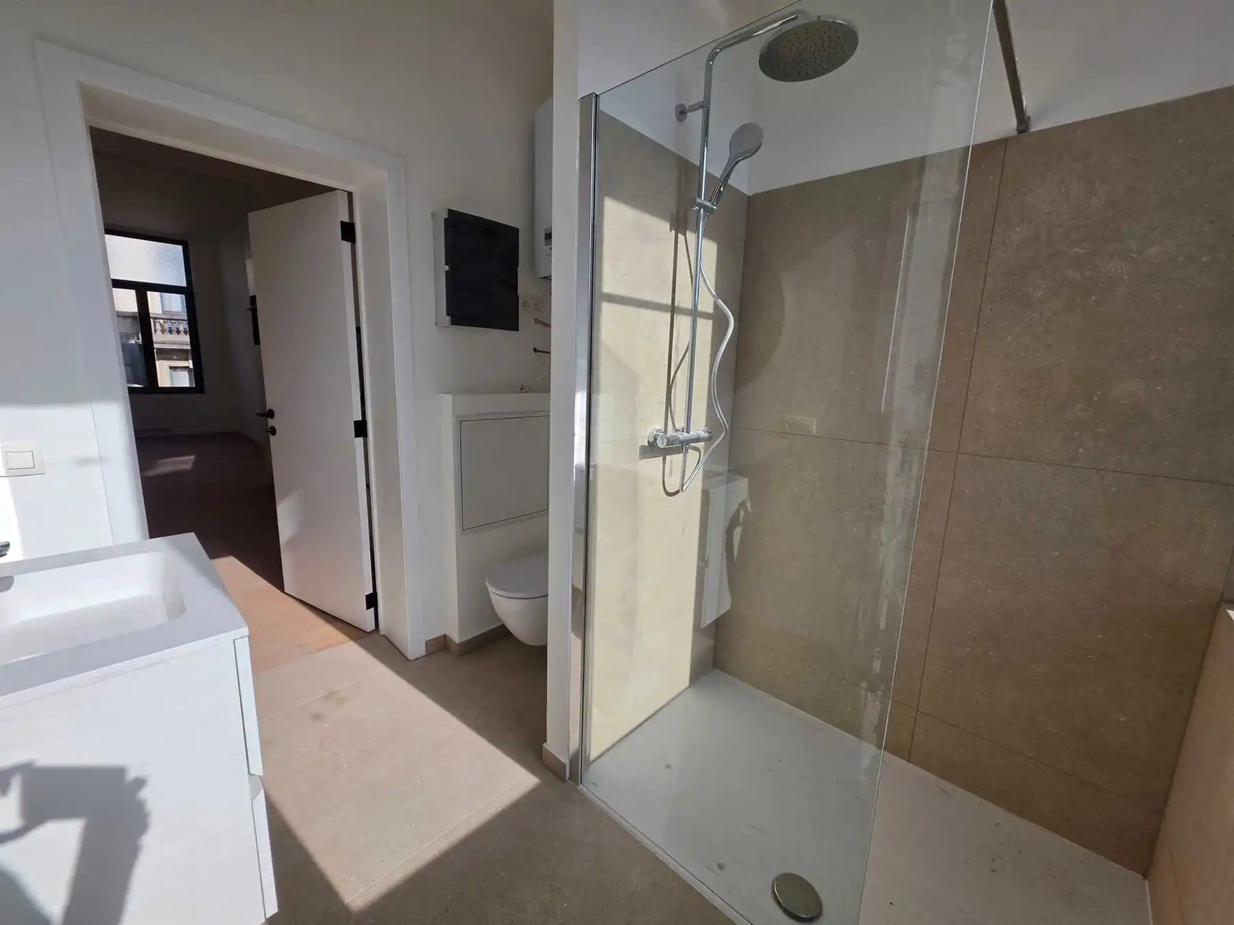 Instapklaar 1-slaapkamerappartement nabij Zurenborg foto 7