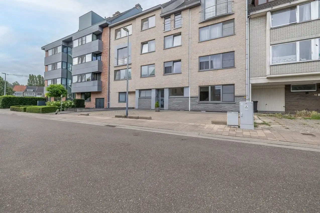 Gelijkvloers appartement met 2 slpk., terras en garagebox foto 24