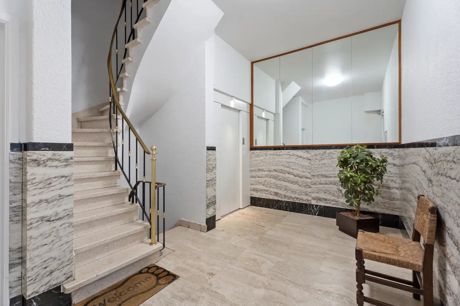 Centraal gelegen één slaapkamerappartement foto 27