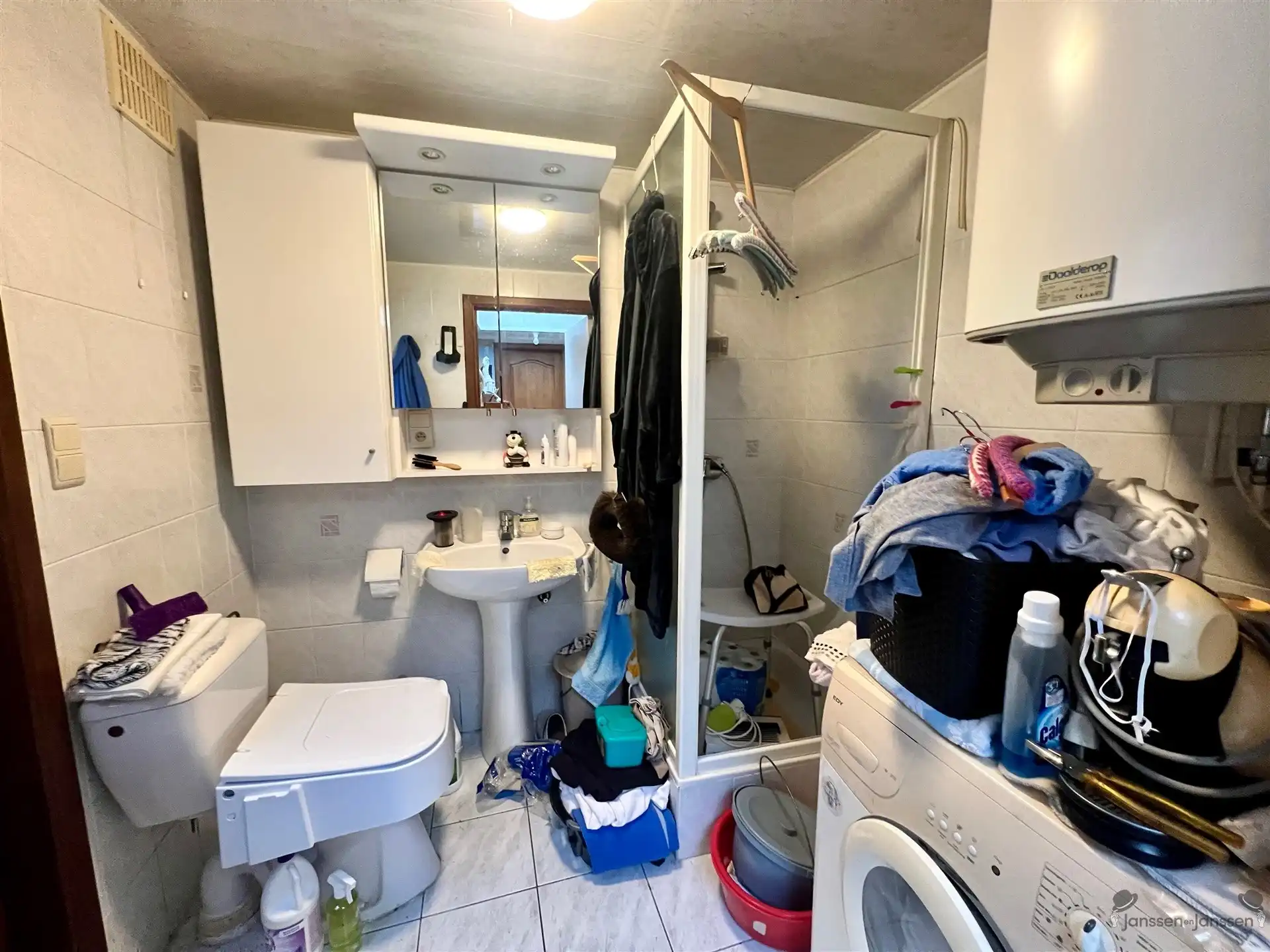 Te renoveren gezinswoning met 2 slaapkamers foto 6