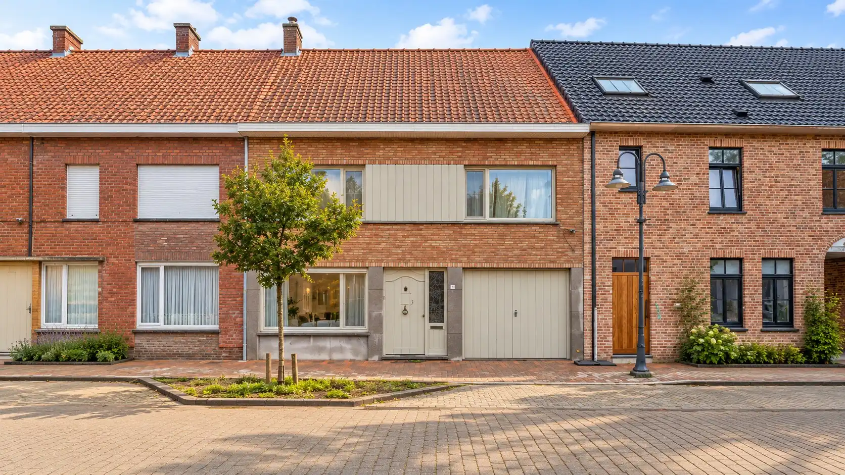 Stadswoning met grote tuin, garage en veel karakter... foto 26