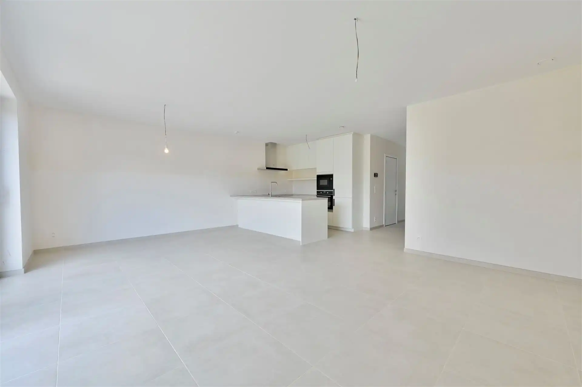 Moderne nieuwbouwwoning met 4 slpk en zonnige tuin foto 7