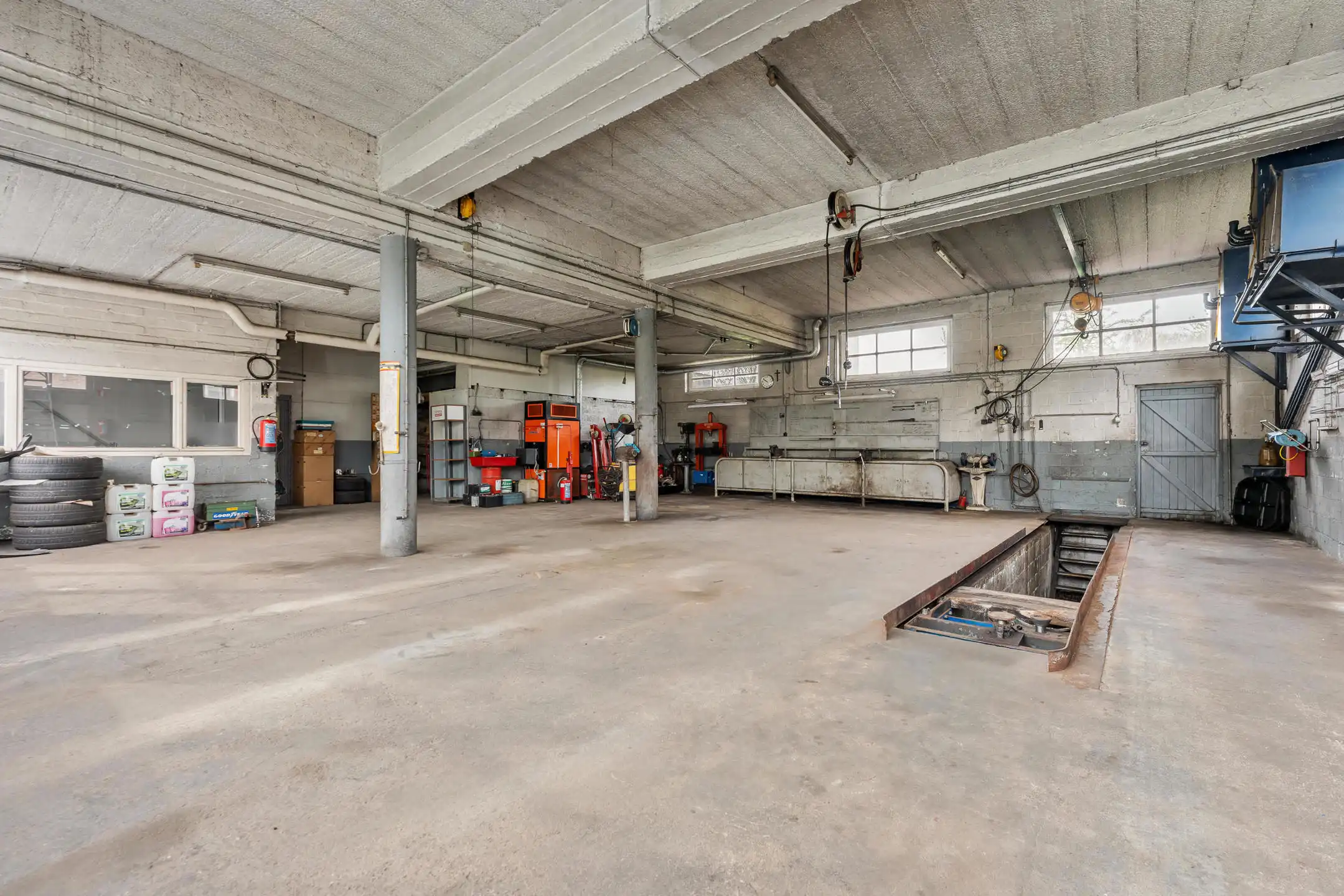 Woning met tal van mogelijkheden te Voeren. foto 27