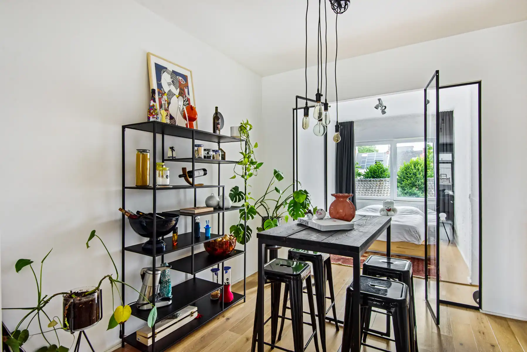 Ruim en luxueus appartement met 2 kamers  foto 13