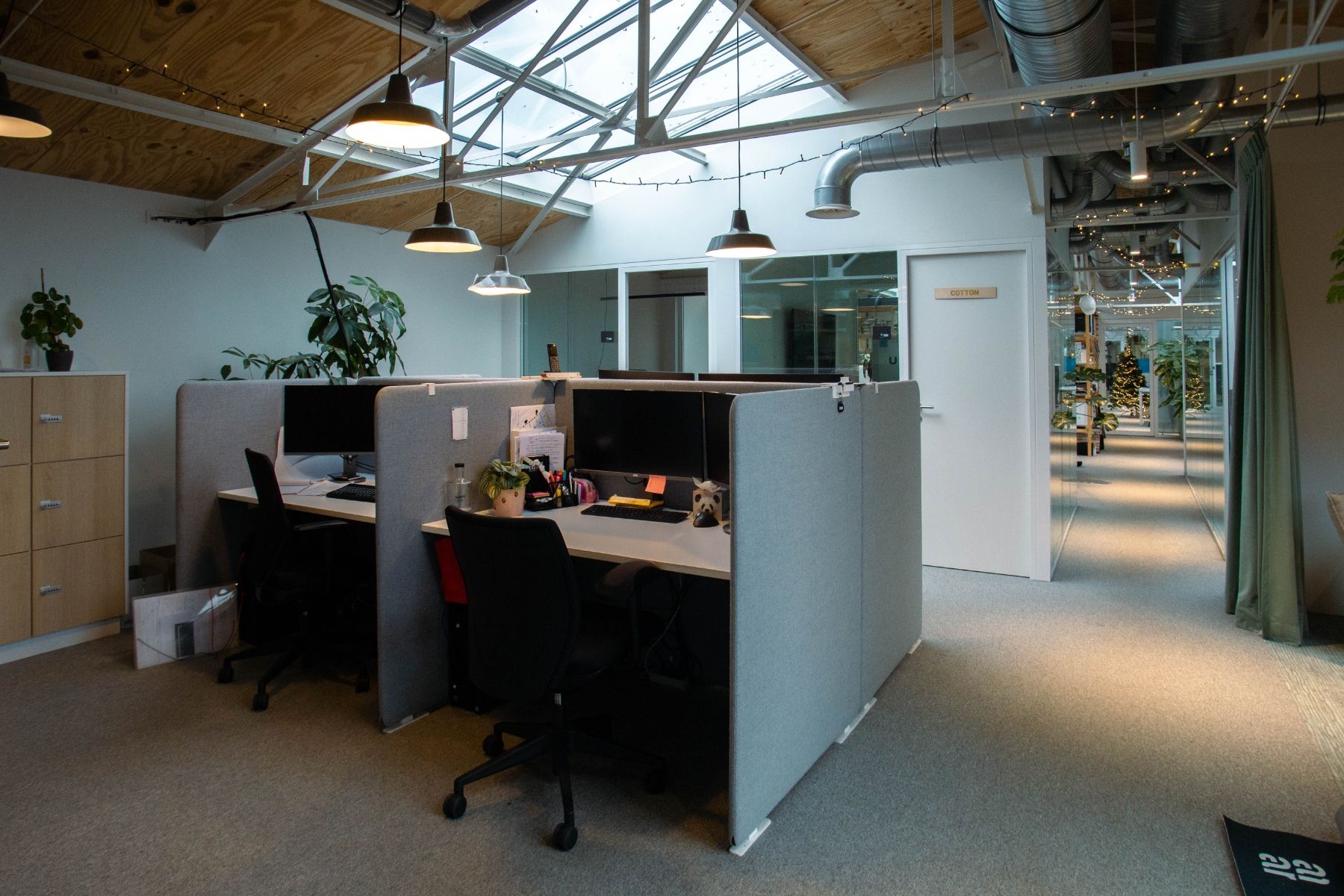 Kantoorruimtes vanaf 8 m² tot 215 m² in Gent. foto 5