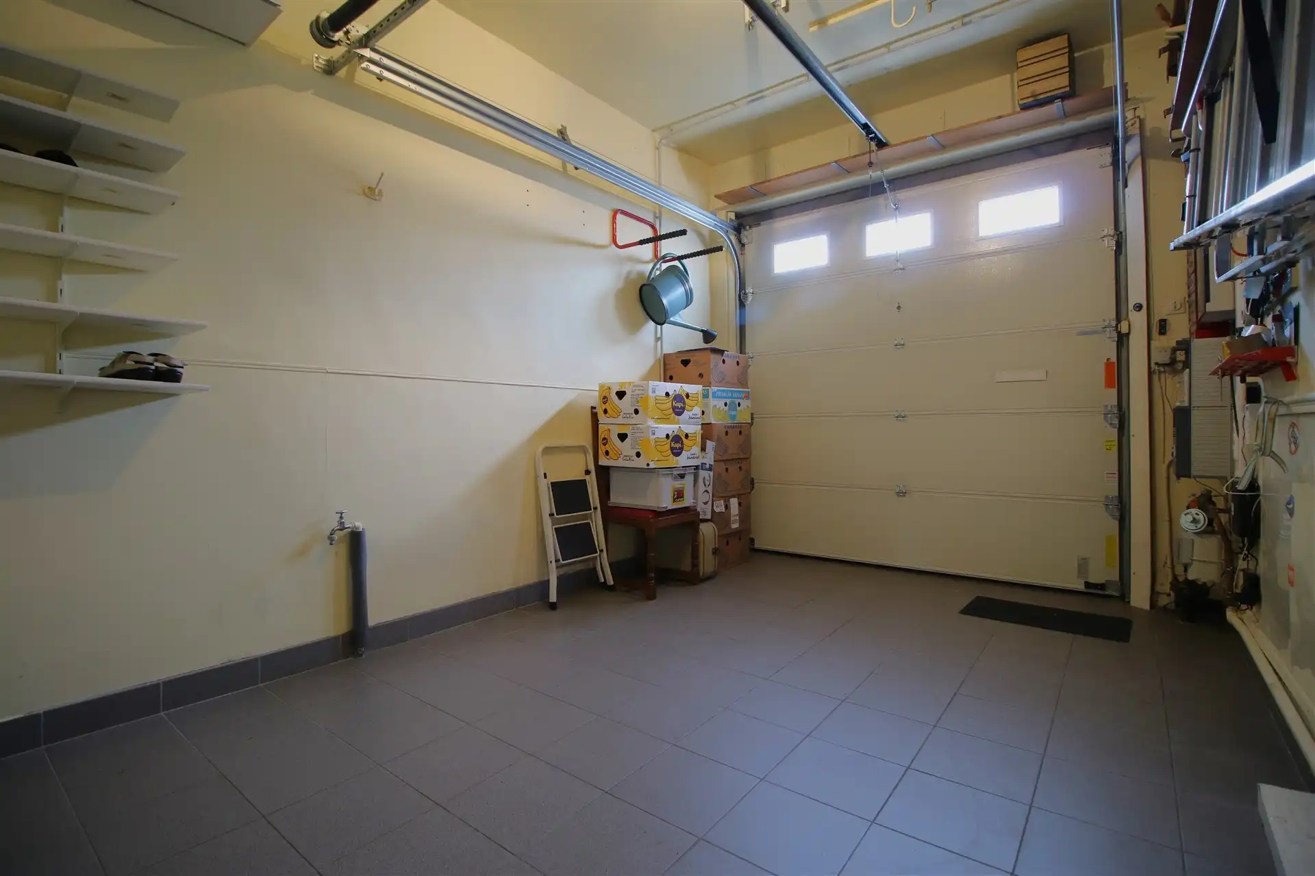Ruime woning met garage, 4 slpk & tuin foto 8