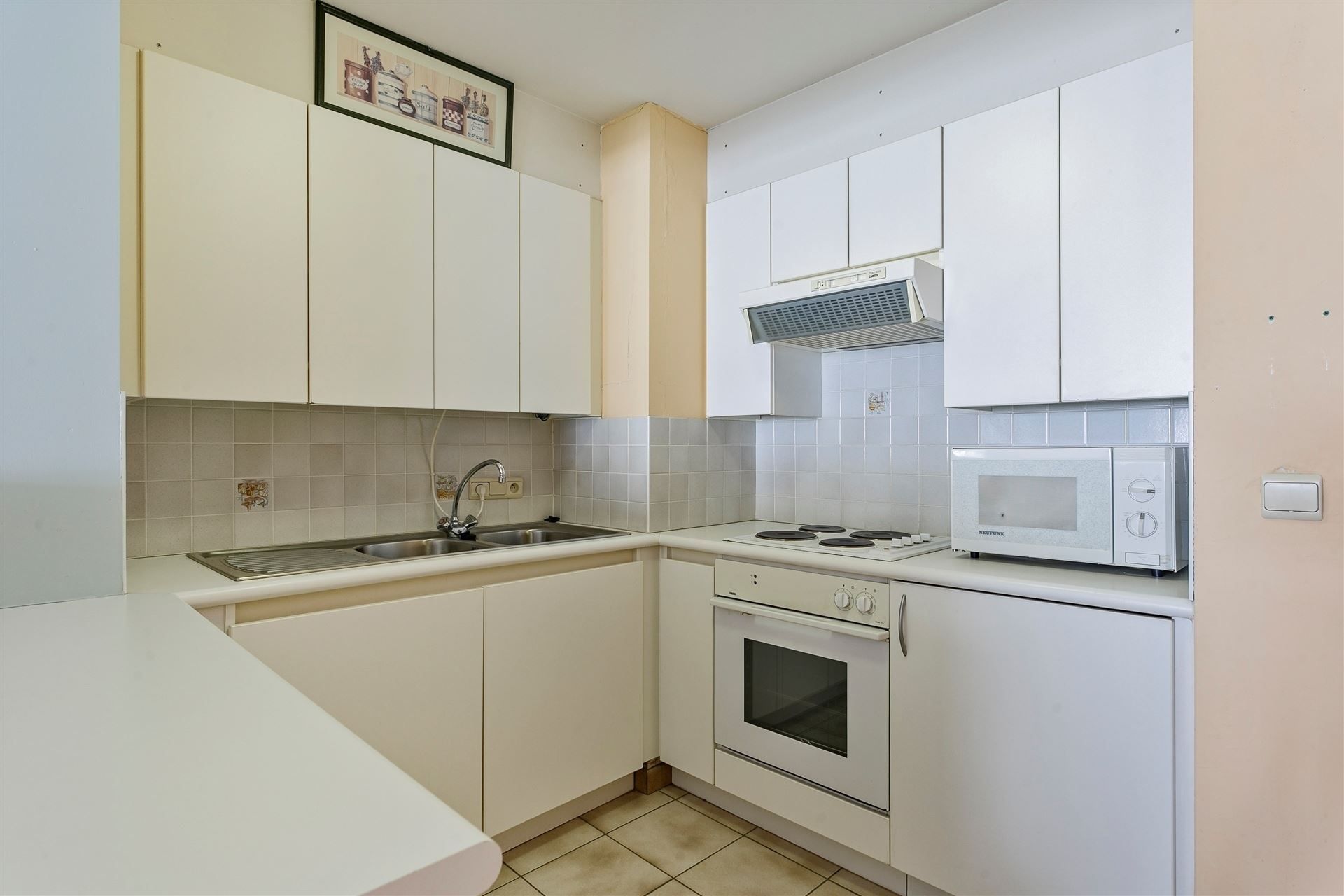 VERZORGD GEMEUBELD APPARTEMENT foto 12