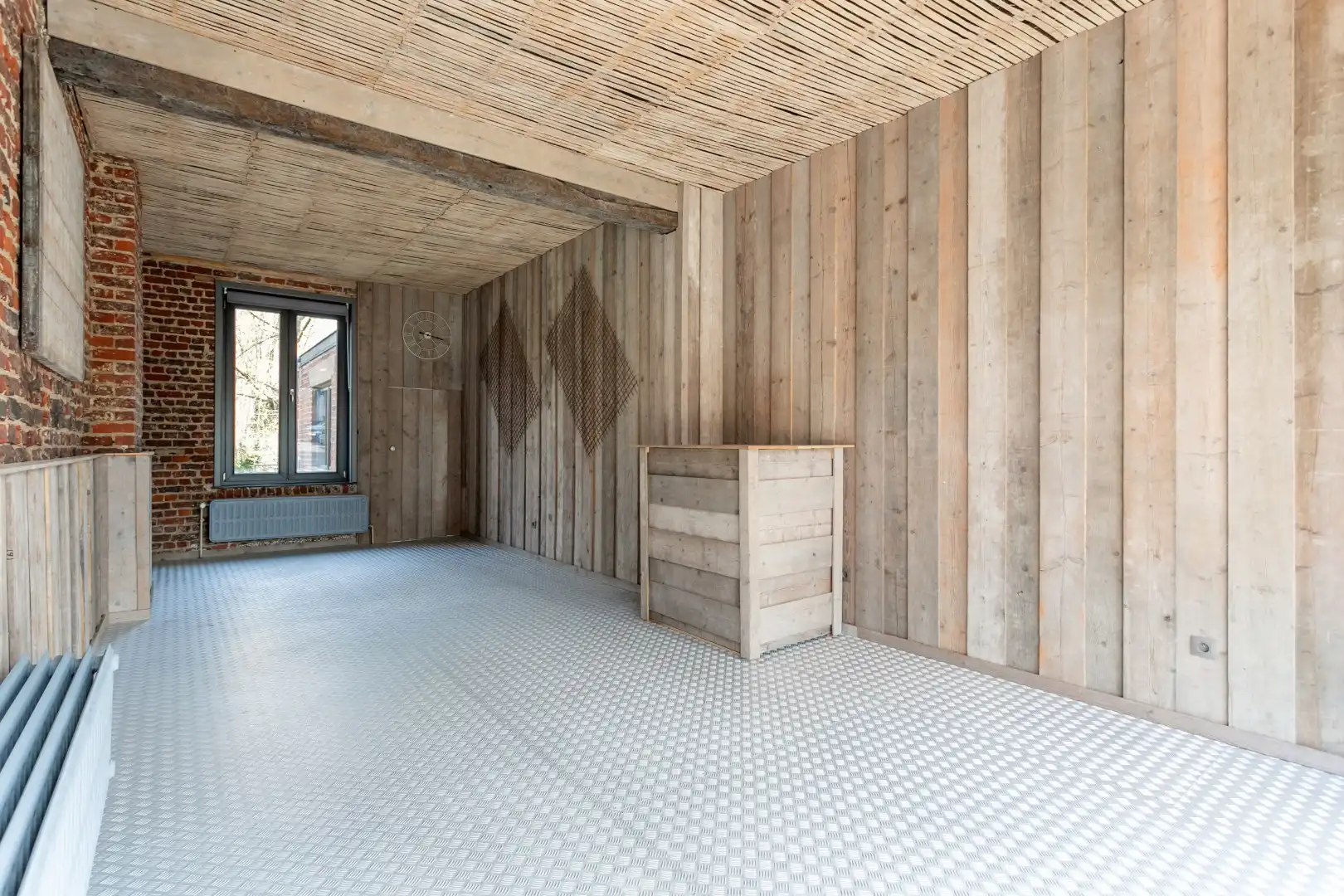 Handelshuis met woongedeelte, garage en tuin  foto 4