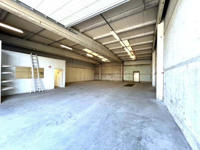 Te huur: Loods - 270 m² - opslag foto 8