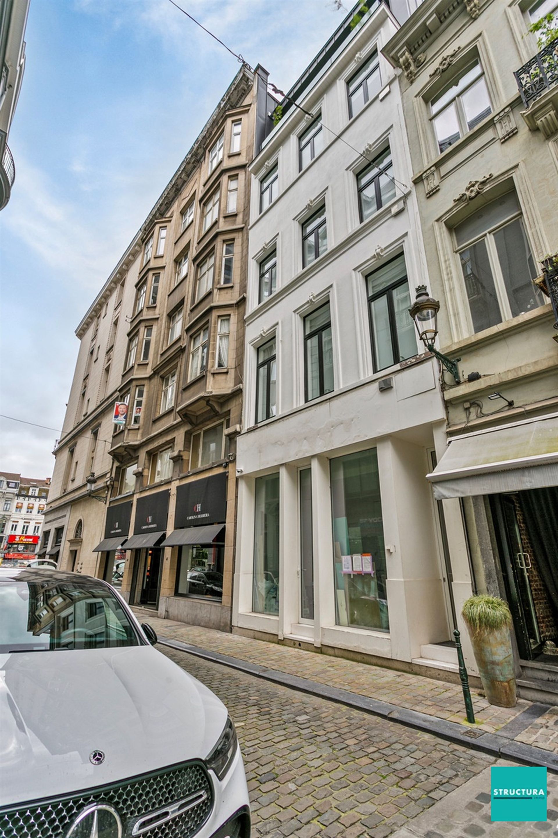 Prachtige unieke verhuring, 2 appartementen en een handelsgelijkvloers te 1000 Brussel. 



 foto 12