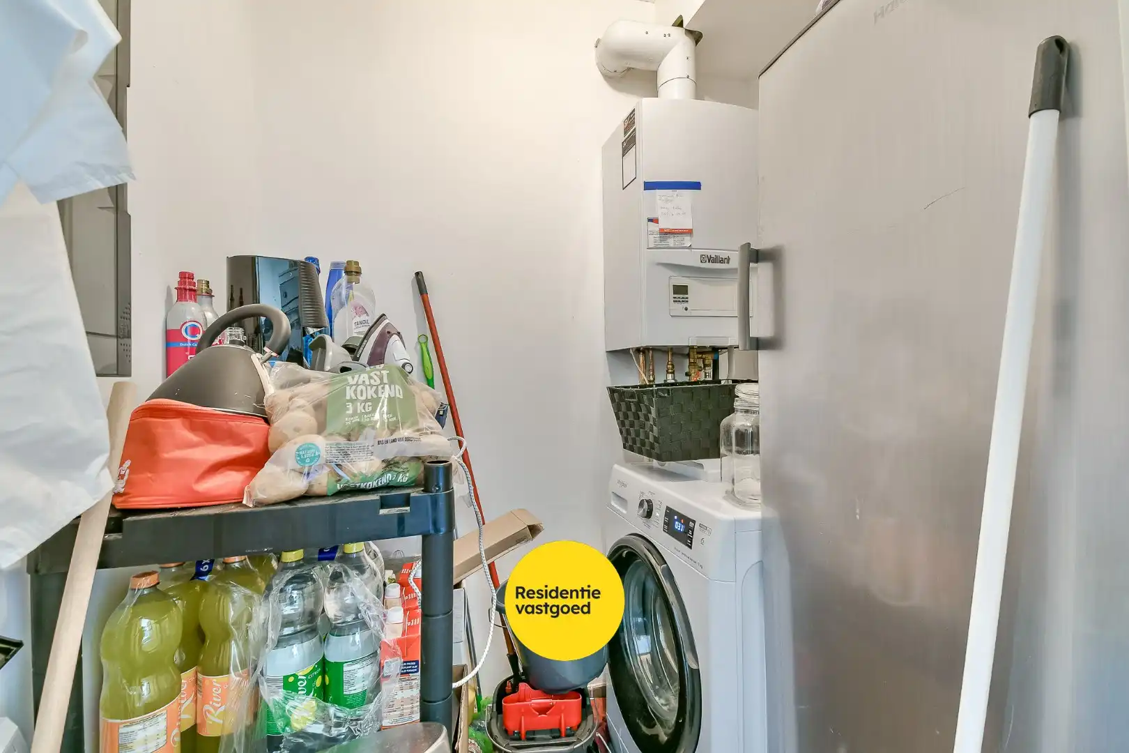 Instapklaar en lichtrijk 2-slaapkamerappartement in Bredene foto 6