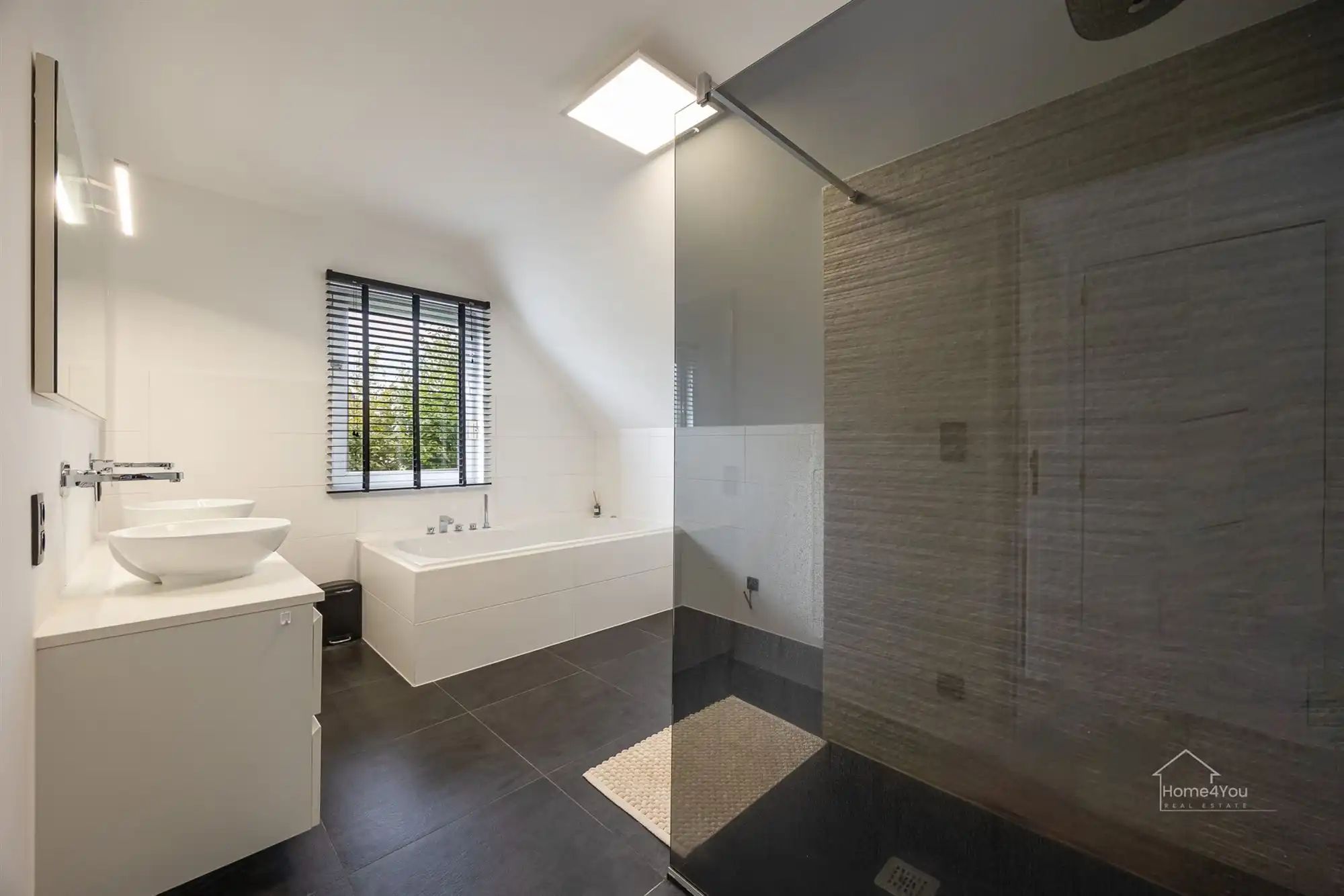 Moderne villa met 3 slaapkamers en zwembad te Waasmunster! foto 15