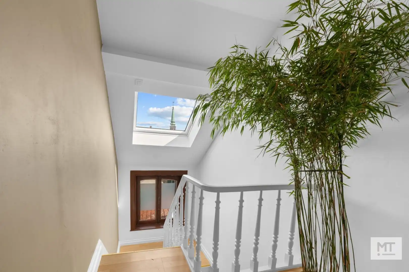 Appartement met terras te koop in het centrum van Ieper foto 5