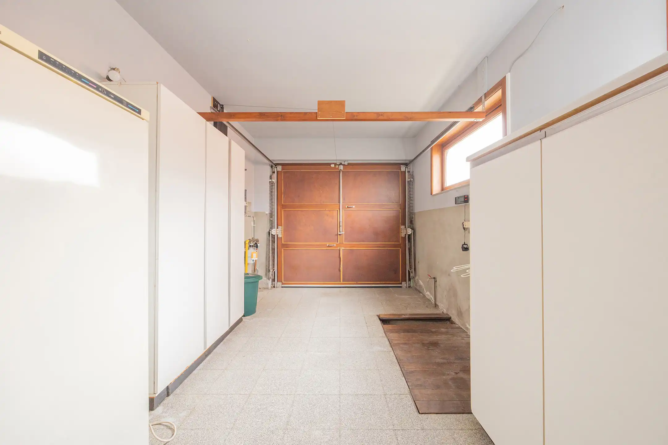 Open bebouwing met tuin en garage foto 13