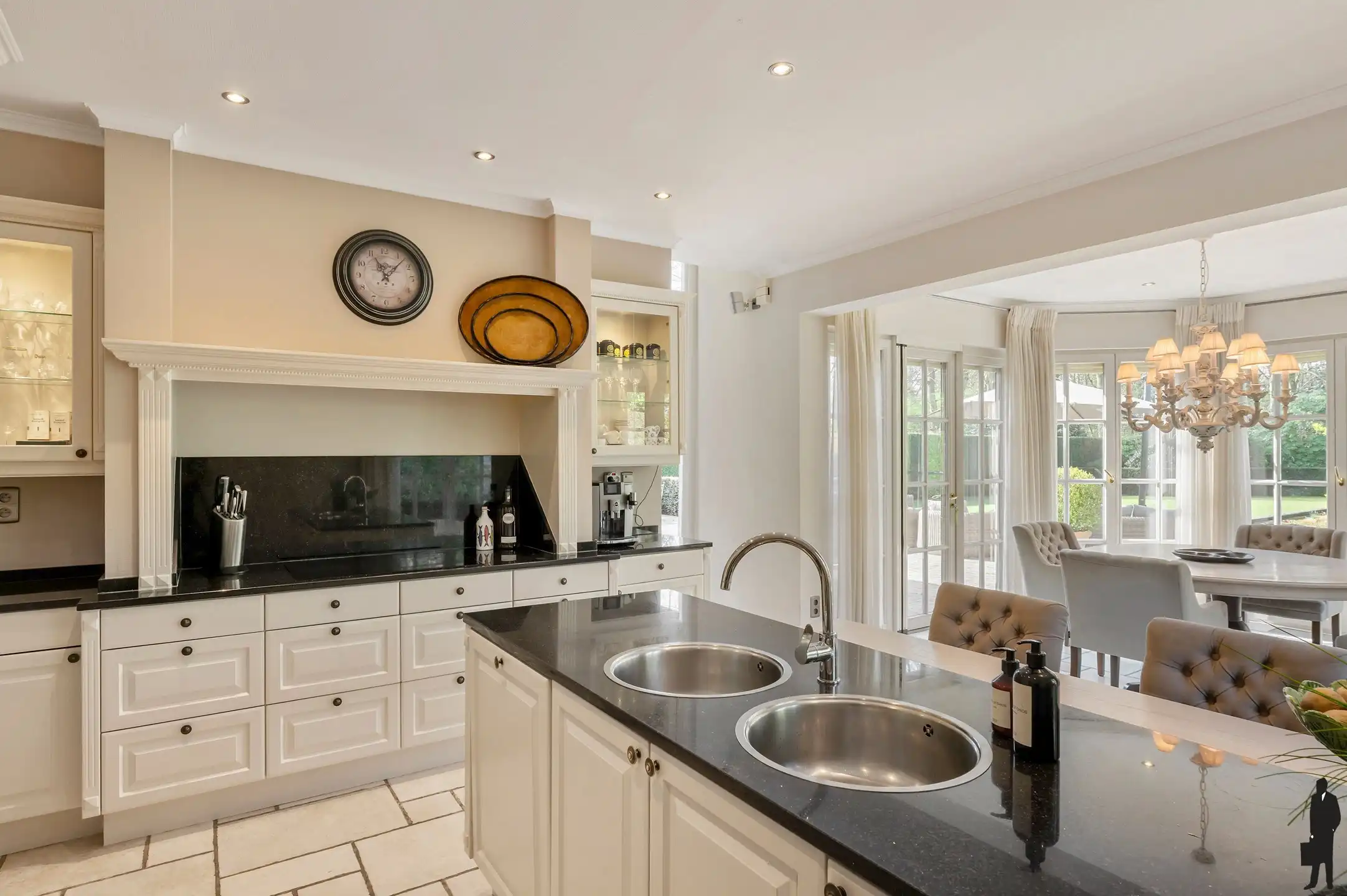 Lichtrijke villa aan het centrum! foto 14