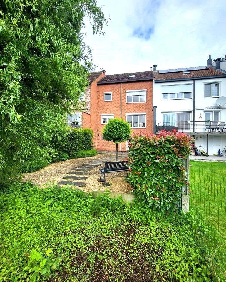 Bel-étage in aangename woonwijk. foto 18