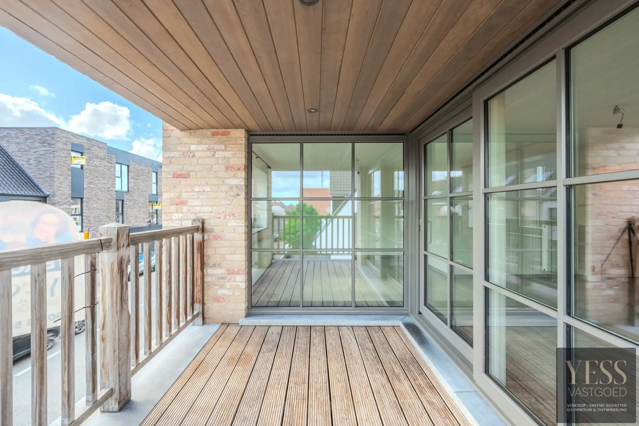 Zo goed als nieuw appartement + terras + garage! foto 15