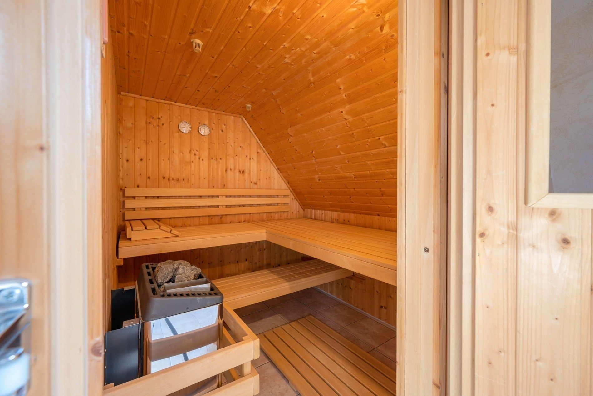 Groot duplex-appartement met 2 slaapkamers foto 18