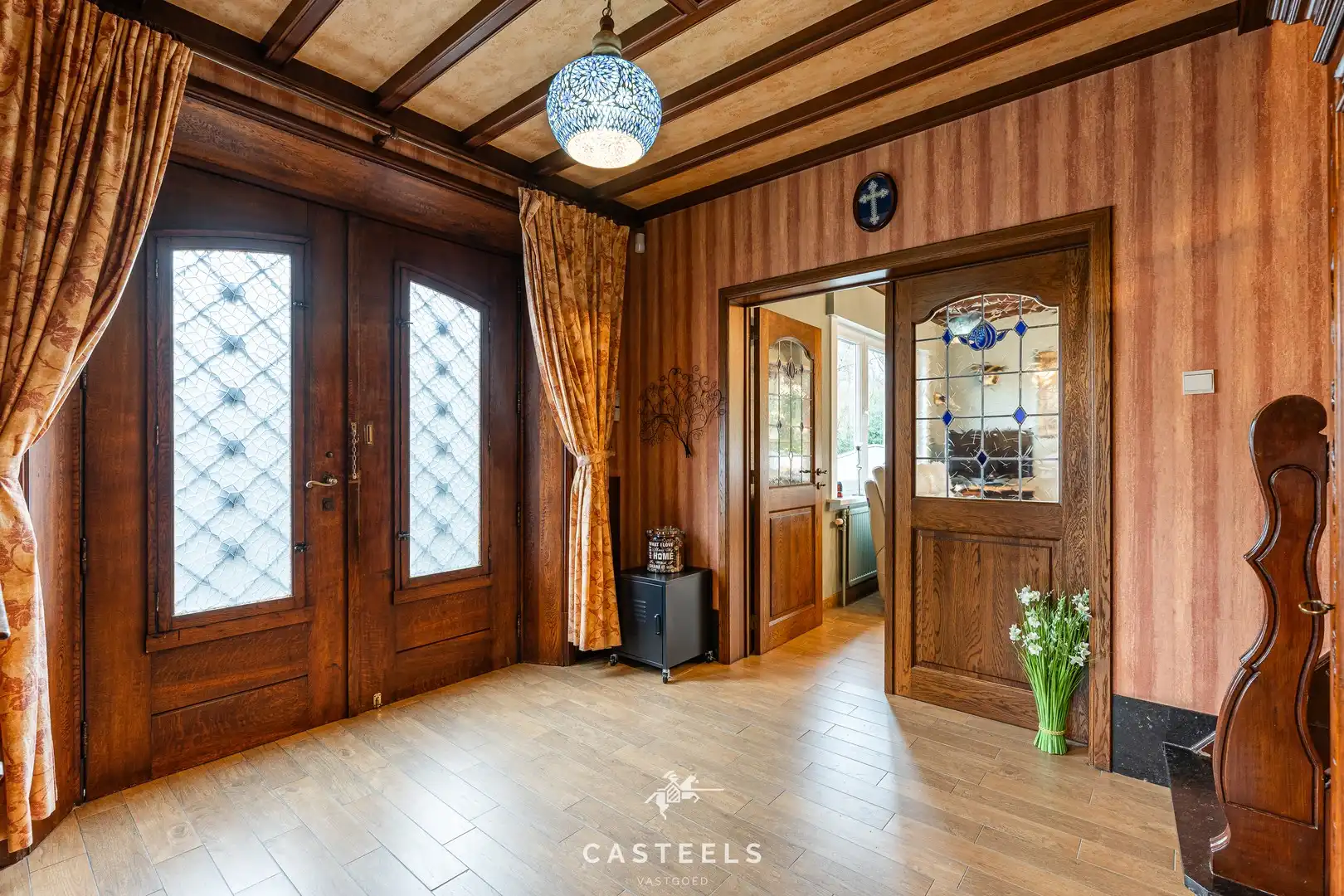 Ruime gezinswoning met zonnige tuin te koop in Lokeren foto 12