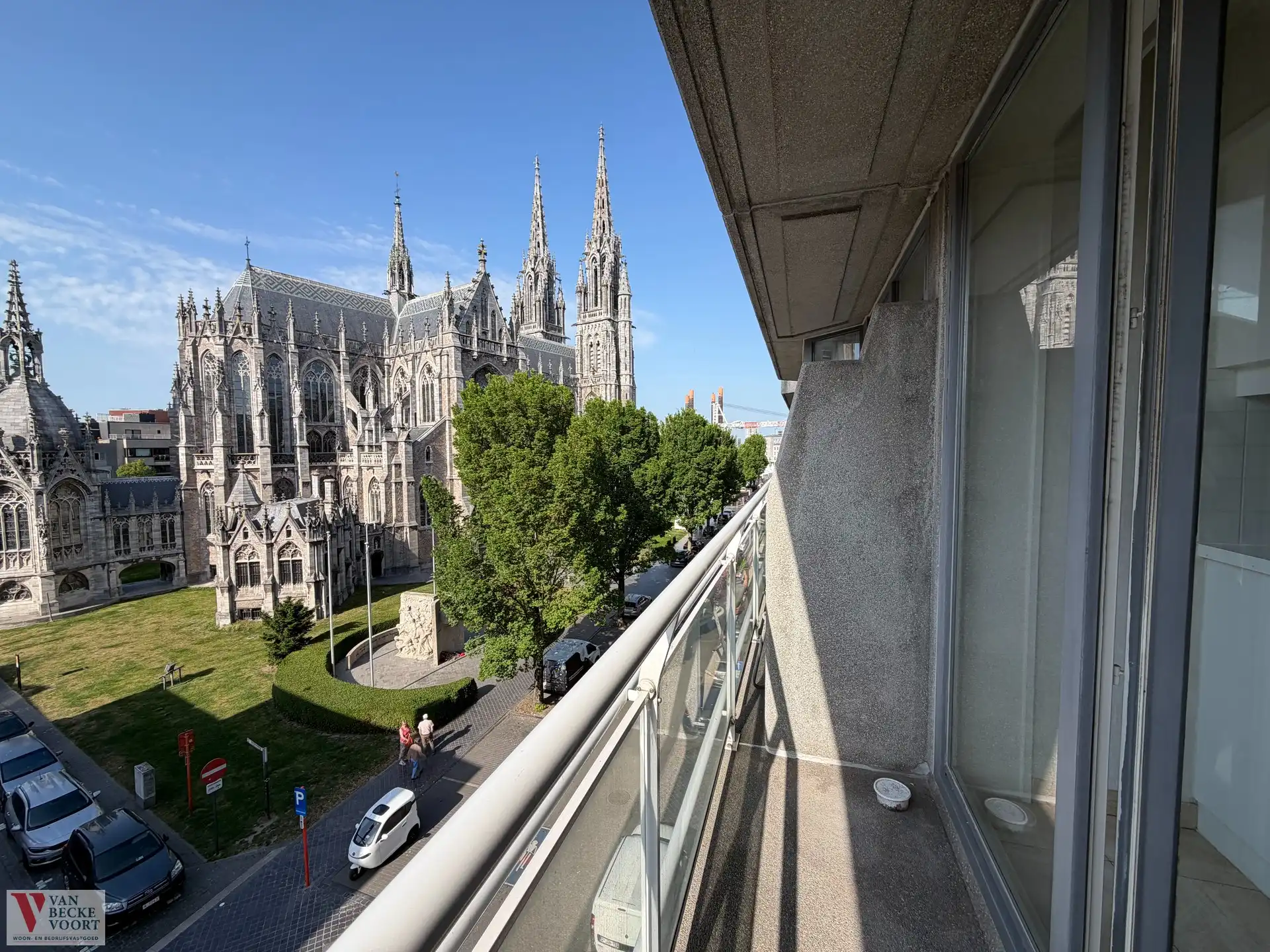 Appartement met prachtig uitzicht op Sint-Petrus-en-Pauluskerk foto 6