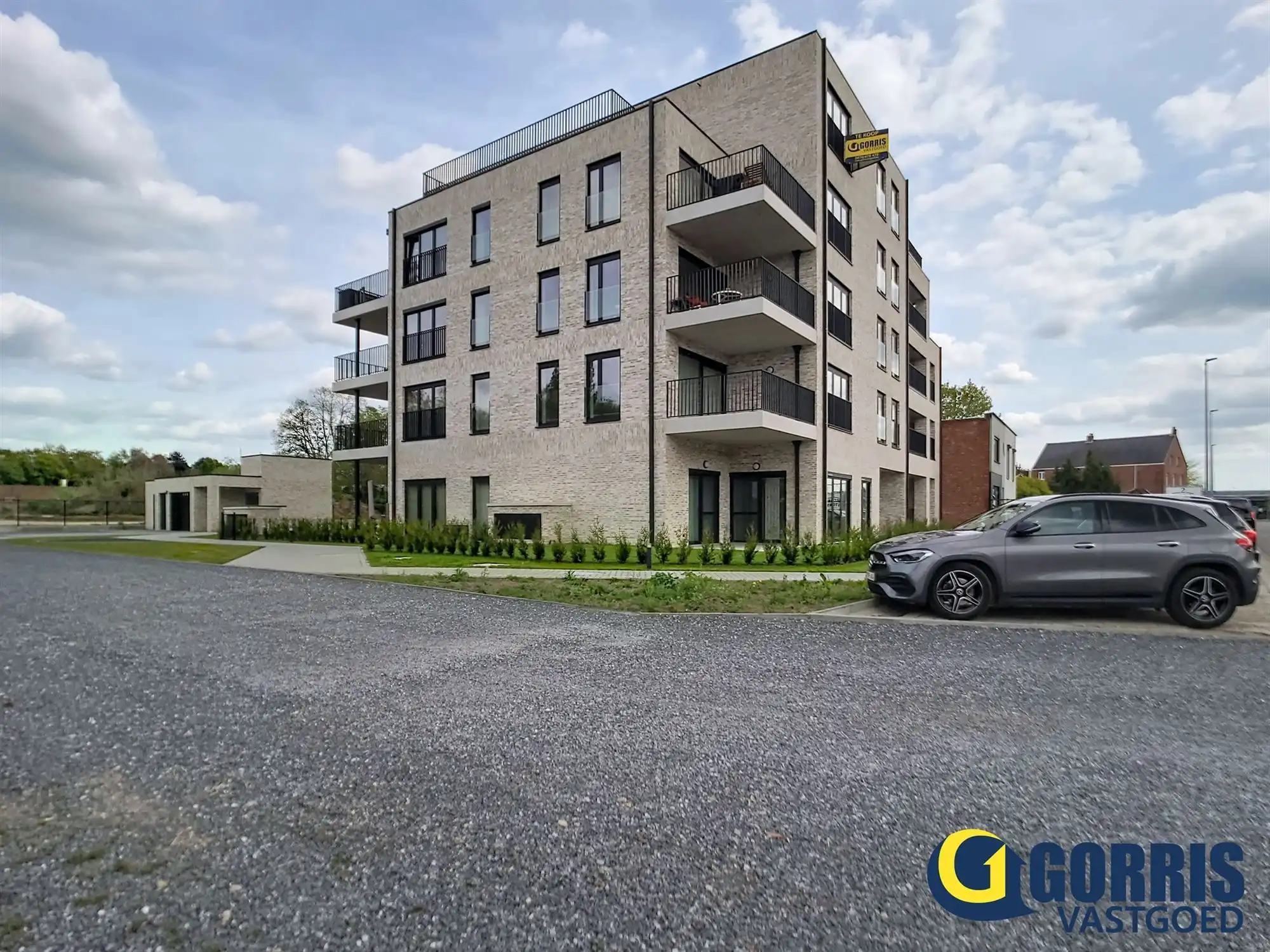 Exclusief nieuwbouw appartement met 3 slaapkamers en groot terras in het centrum van Heist-op-den-Berg foto {{pictureIndex}}