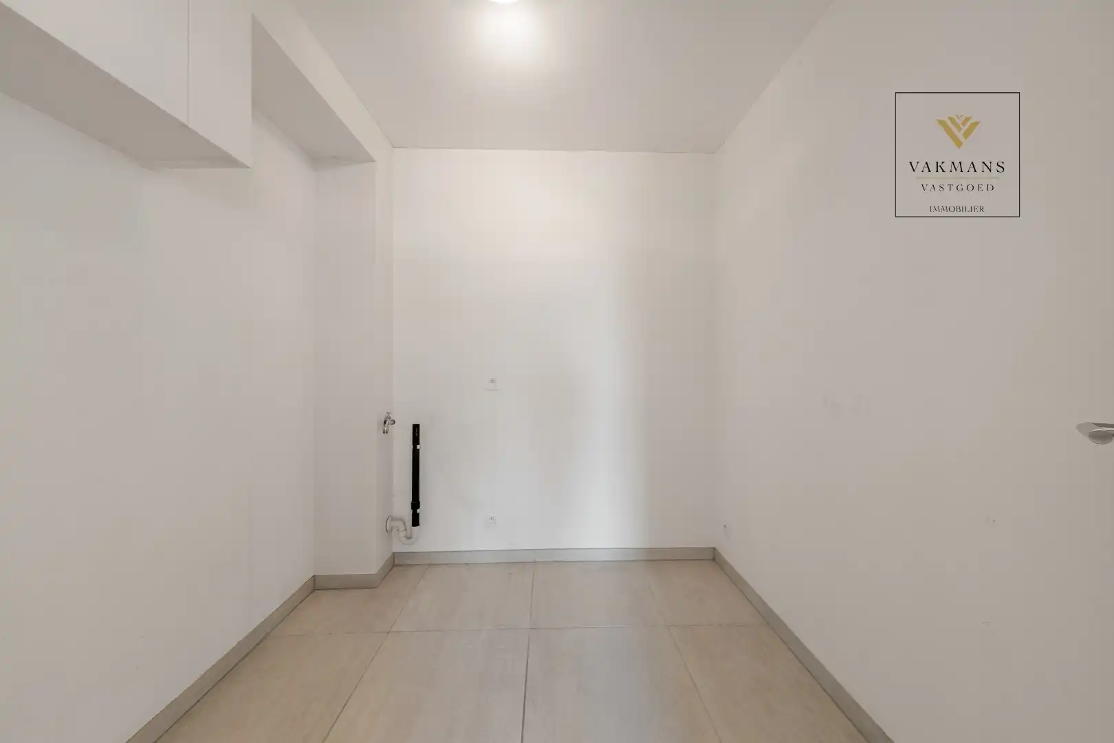MODERN NIEUW APPARTEMENT PAL IN HET CENTRUM foto 13