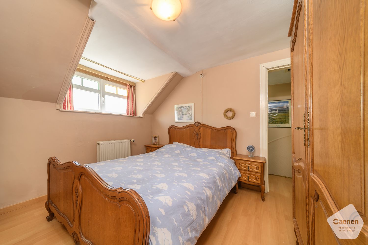 Authentieke Halfopen Villa op Wandelafstand van Zee en Winkels – Te Renoveren naar Eigen Smaak foto 13