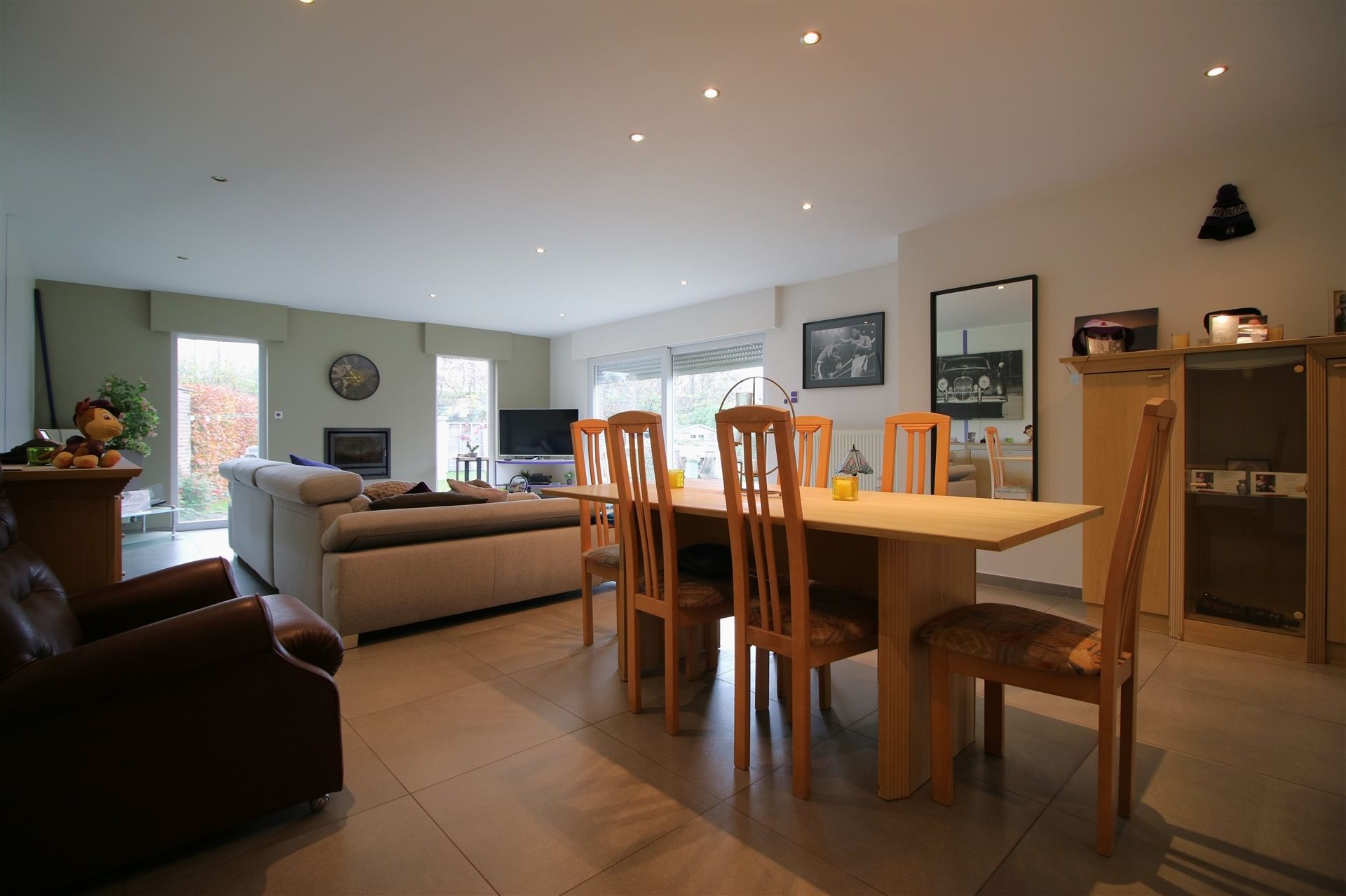 Woning half-open bebouwing met tuin foto 4