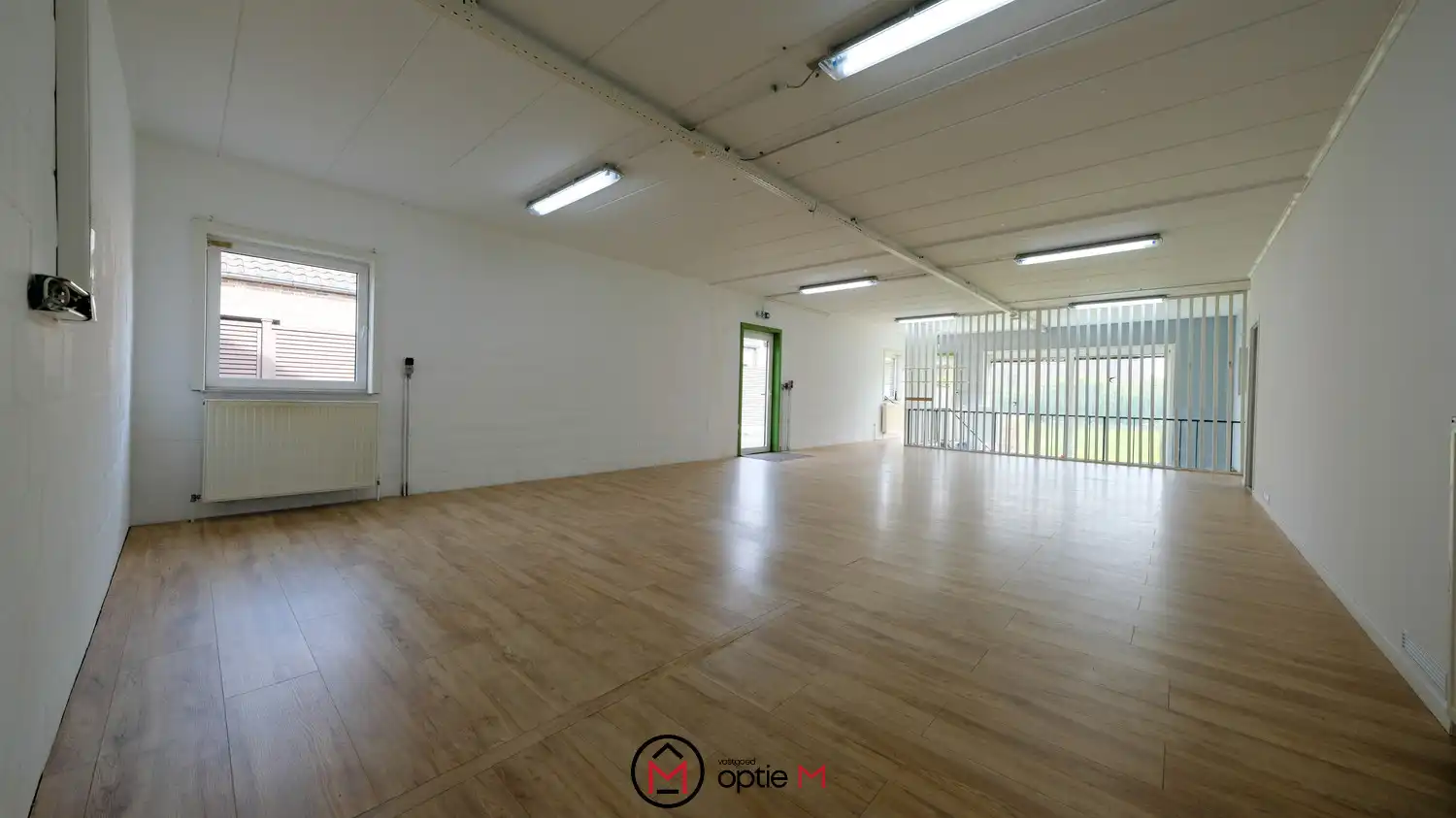 Handelsruimte met appartement te koop in Merem, Bilzen-Hoeselt foto 2
