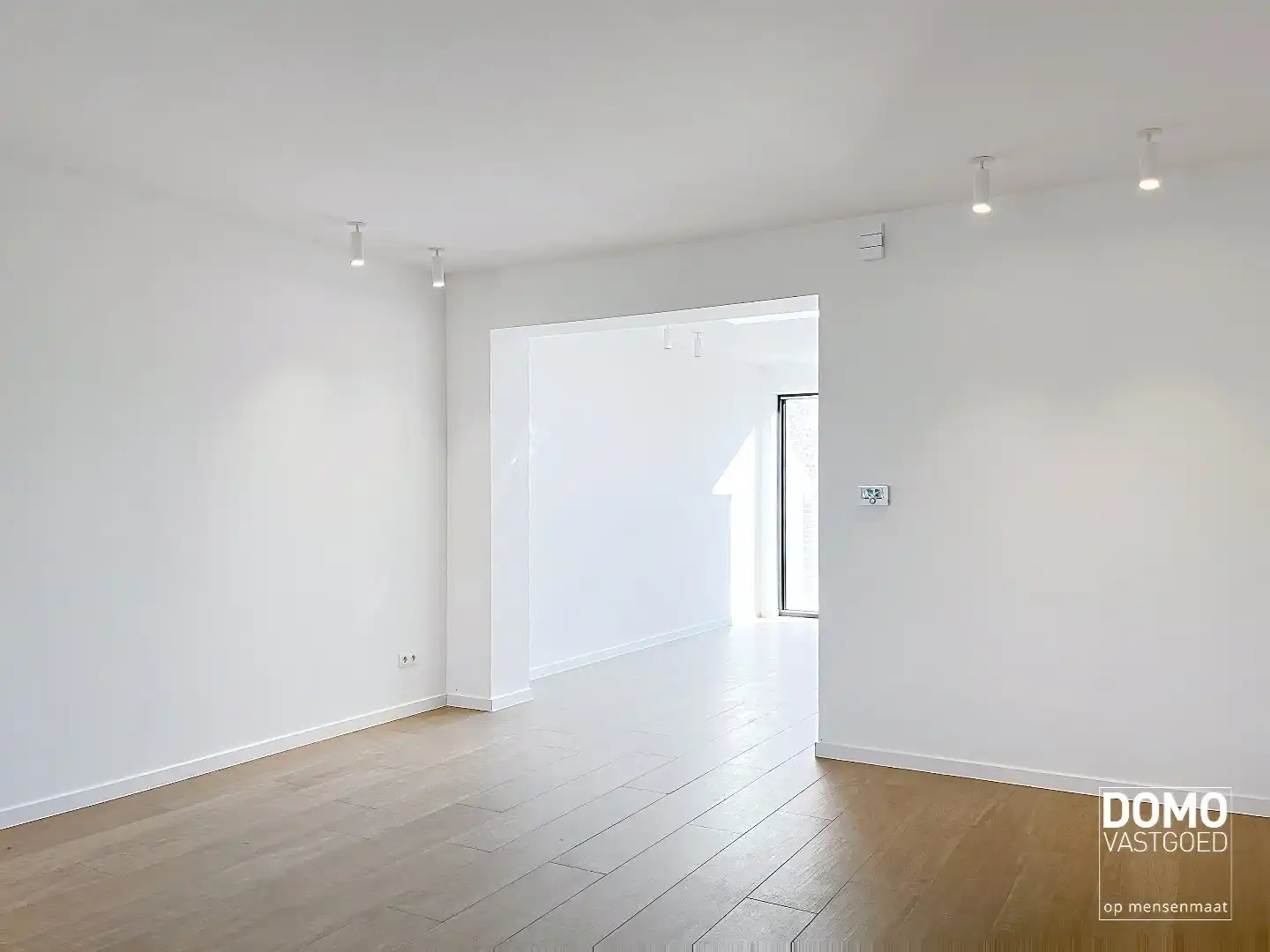 Instapklare totaalrenovatie met luxueuze afwerking, 4 slaapkamers en zuidgerichte tuin foto 5