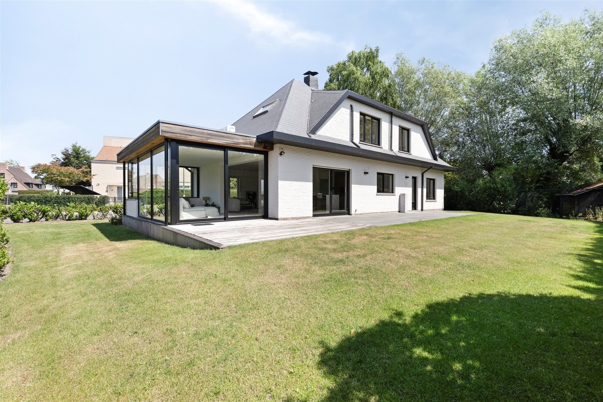 Gerenoveerde villa op toplocatie foto 37
