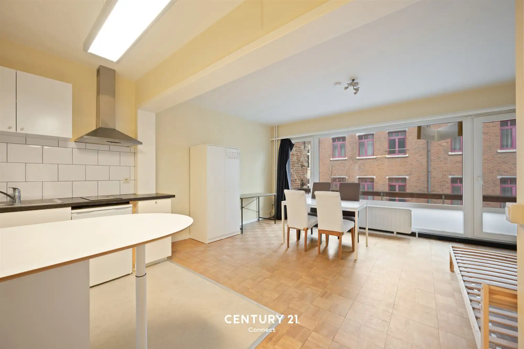 Uiterst ruime studio met balkon te Leuven foto 3