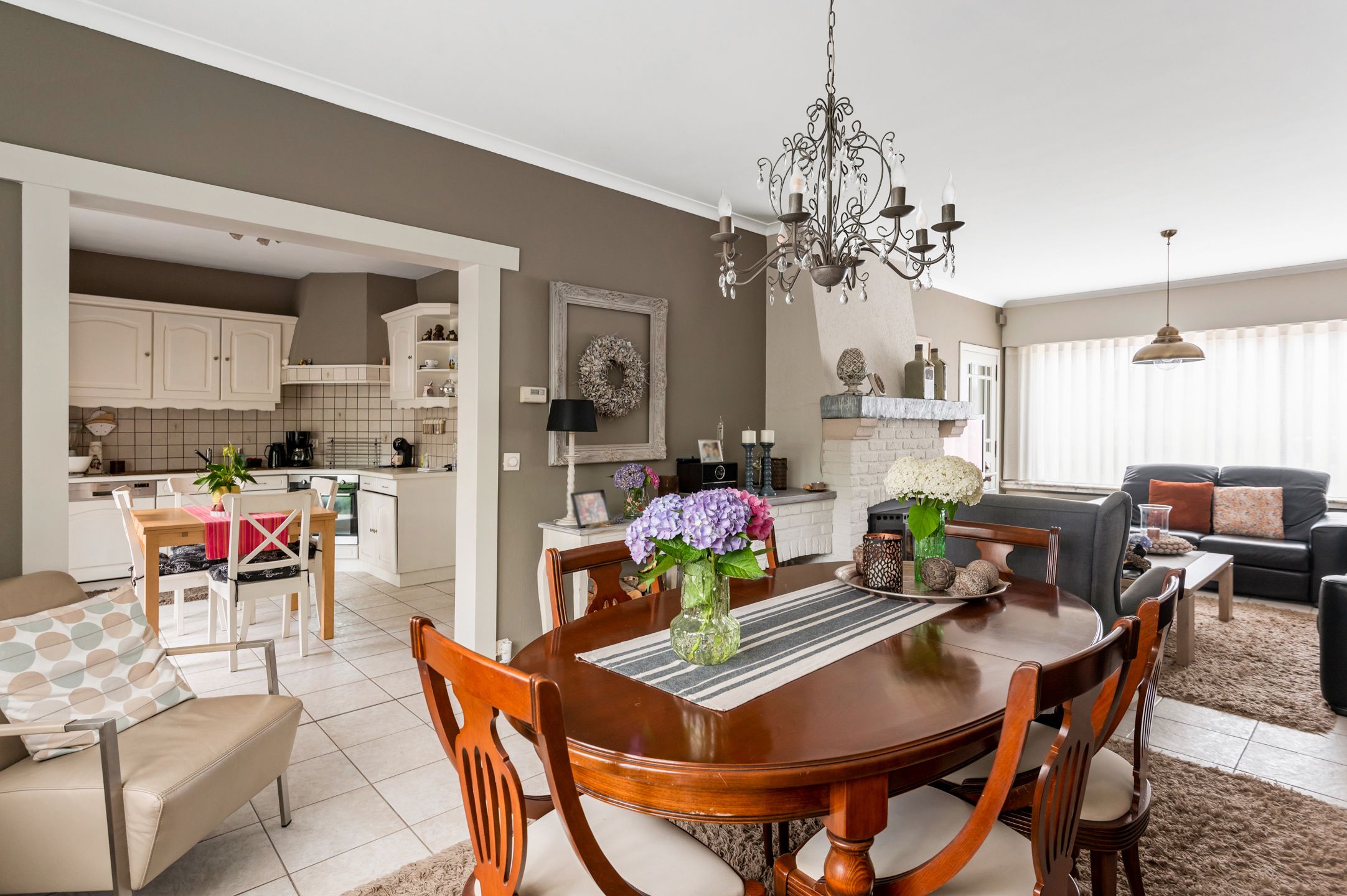 Instapklare woning met 4 slpks op gunstige ligging foto 8