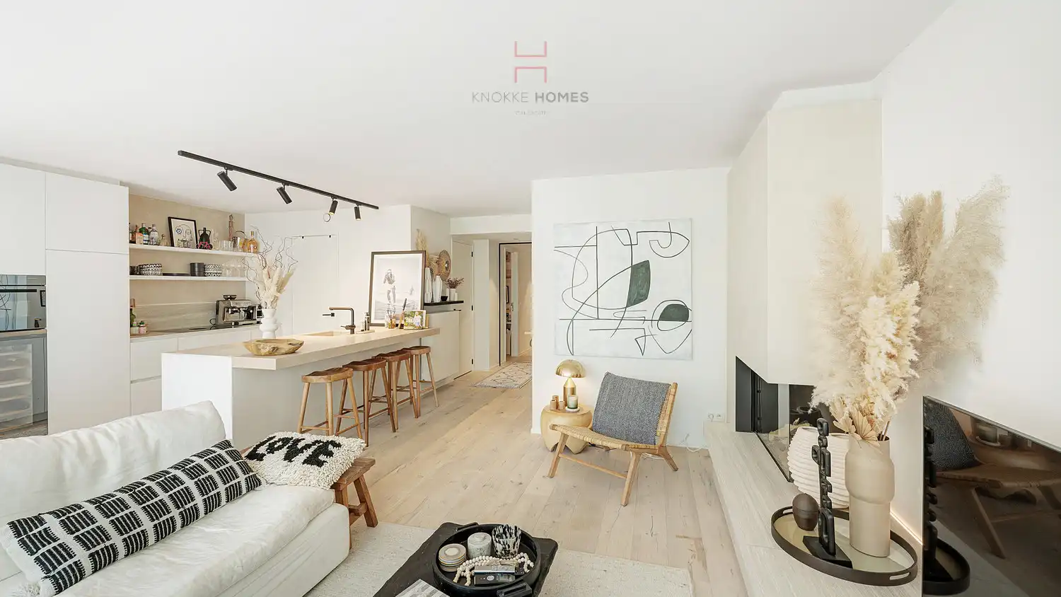 Bijzonder smaakvol ingericht luxe-appartement met ruim Zuidgericht terras vlakbij de zeedijk in Duinbergen foto 6