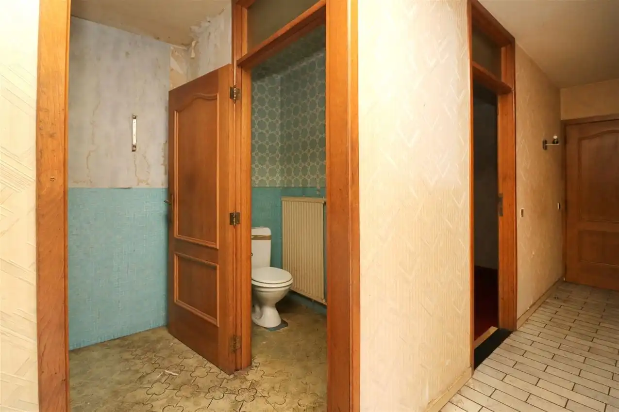 karaktervol, geliefde ligging, 6 slpk, te renoveren foto 15