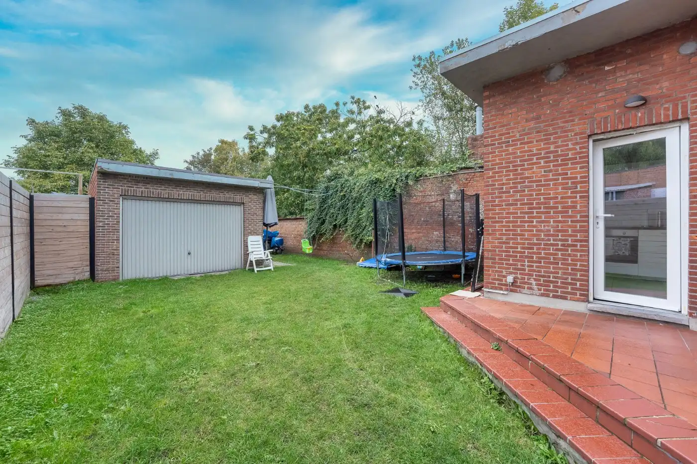 Ruime, instapklare HOB met 3 slpk., garage en tuin foto 12