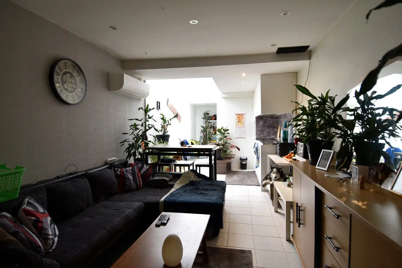 Charmante stadswoning met 2 slaapkamers op toplocatie te koop in Kortrijk! foto 2