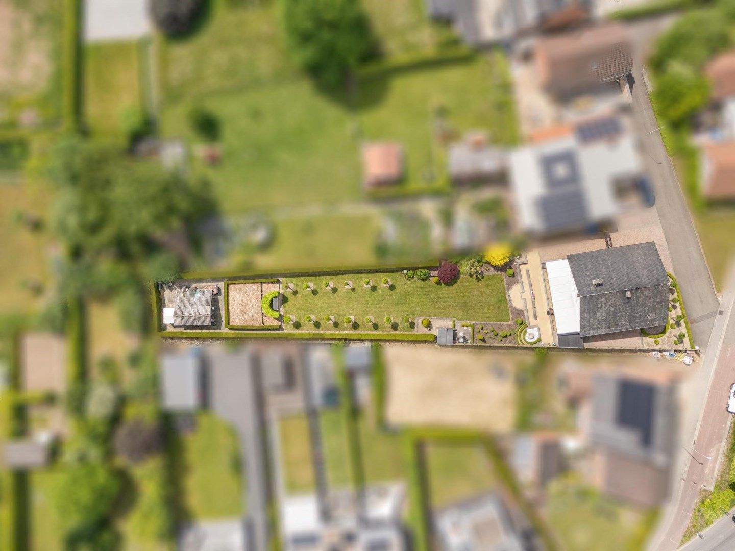IN OPTIE - Verzorgde vrijstaande woning met mooie tuin op 11a 58ca, op enkele minuutjes van het centrum  foto 27