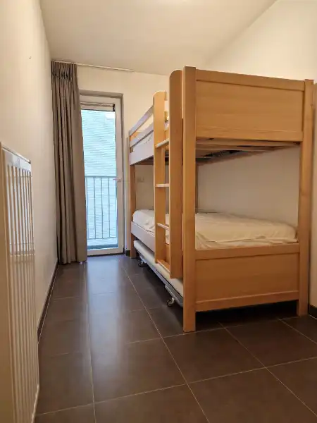 Recent 2-slaapkamer appartement met zijdelings zeezicht foto 6