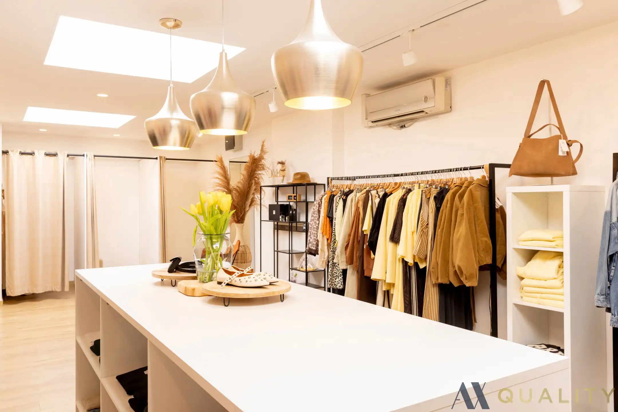 Handelspand met stockageruimte gelegen in het centrum van Bornem foto 11