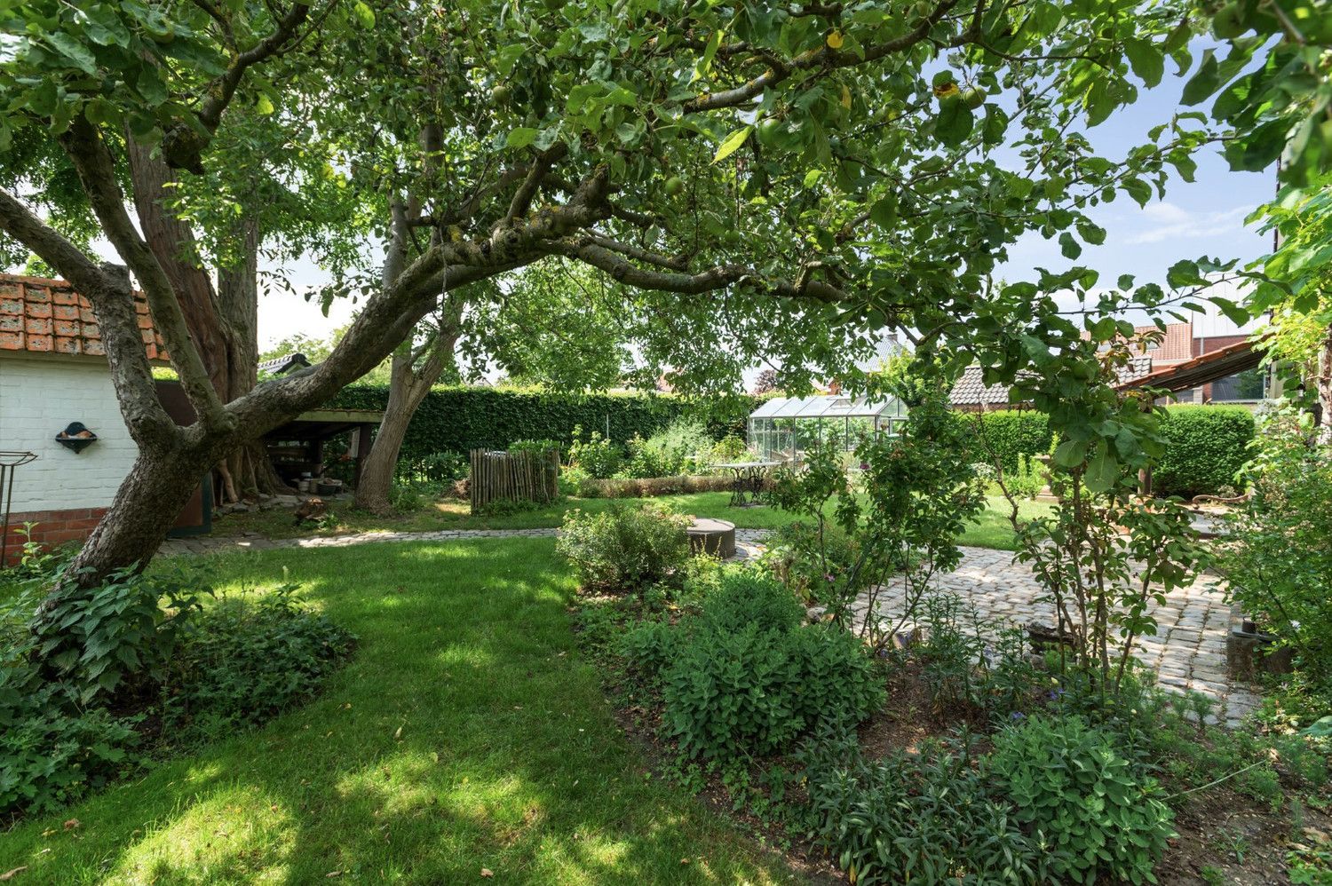KARAKTERVOLLE WONING MET TOFFE TUIN EN GARAGE! foto 4
