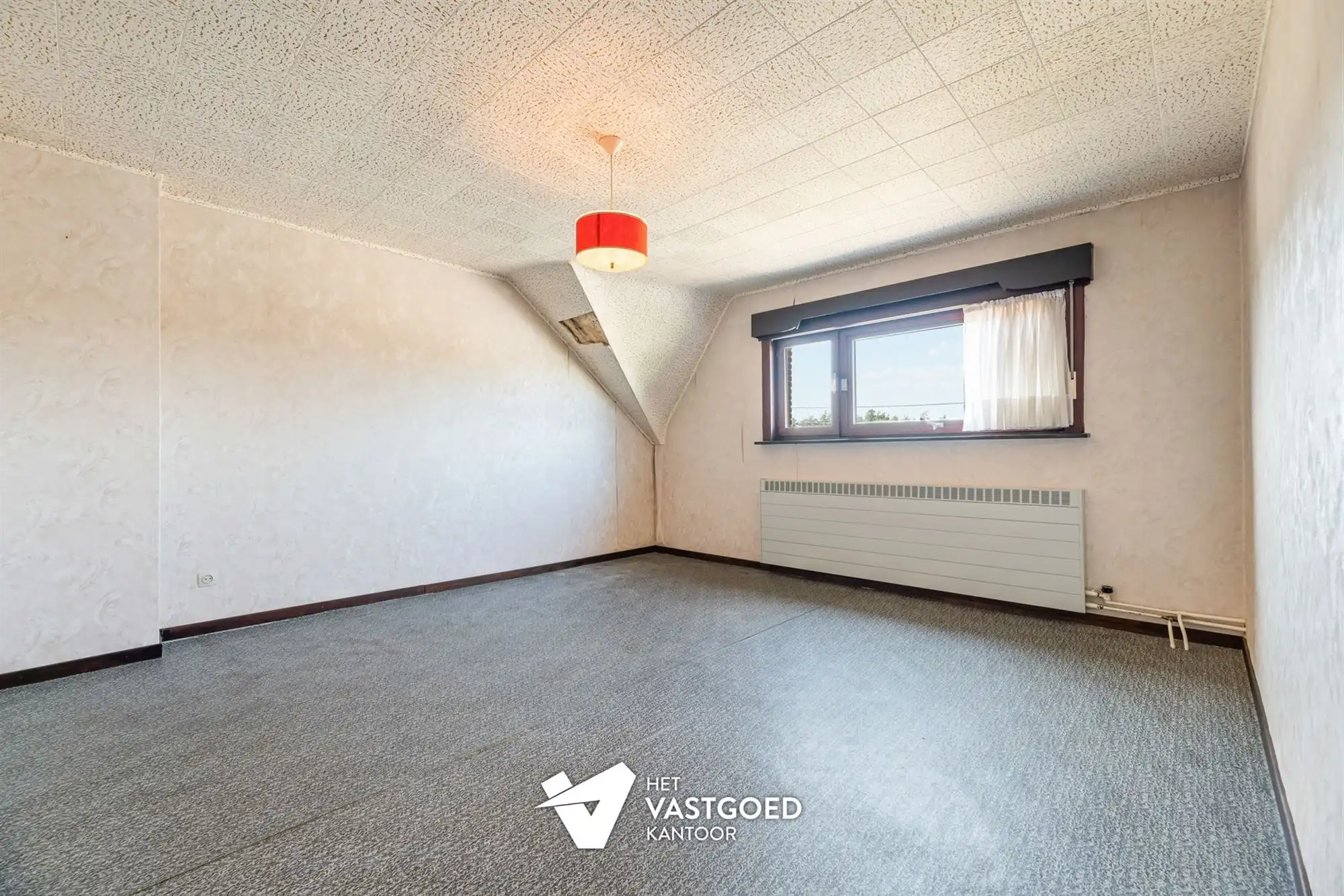 RUIME, STATIGE WONING OP GROENE LIGGING MET RUIM PERCEEL foto 13