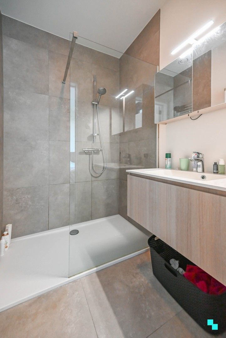 Energiezuinig éénslaapkamerappartement aan kanaal Roeselare-Leie foto 19