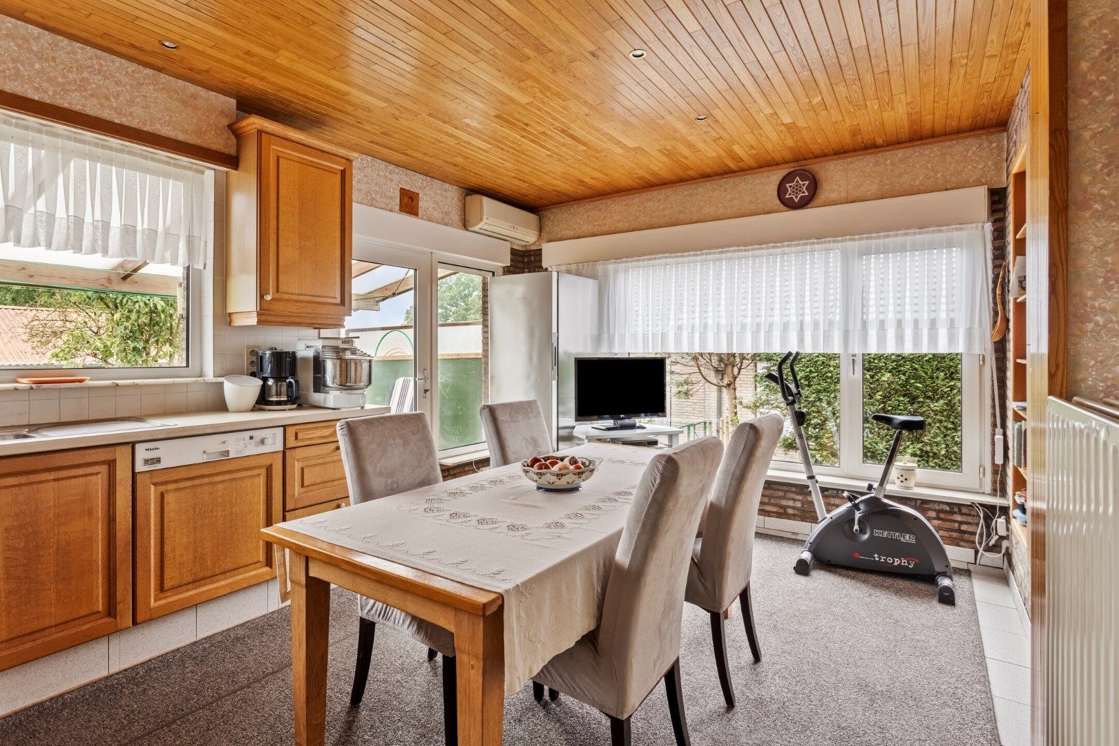 Woning met 4 slpks en zuid gerichte tuin, rustig gelegen te Witgoor (Dessel) ! foto 6