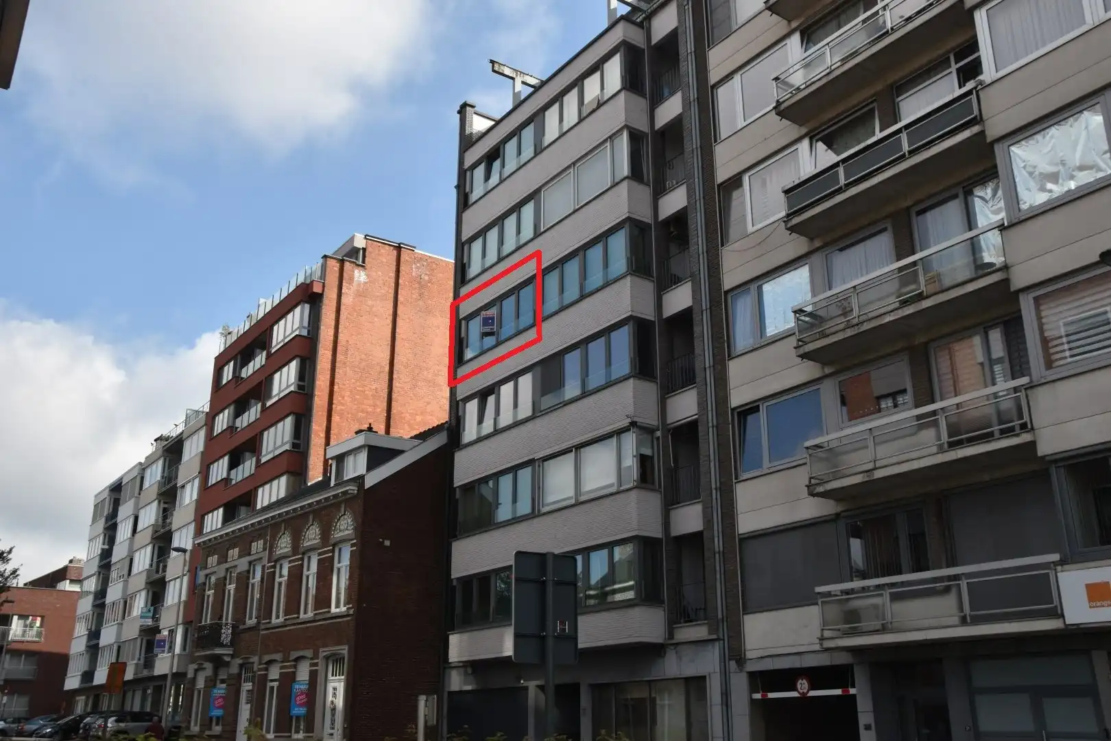 Stijlvol appartement met 1 slaapkamer te huur in Tongeren-Borgloon - ideaal voor moderne levensstijl! foto {{pictureIndex}}