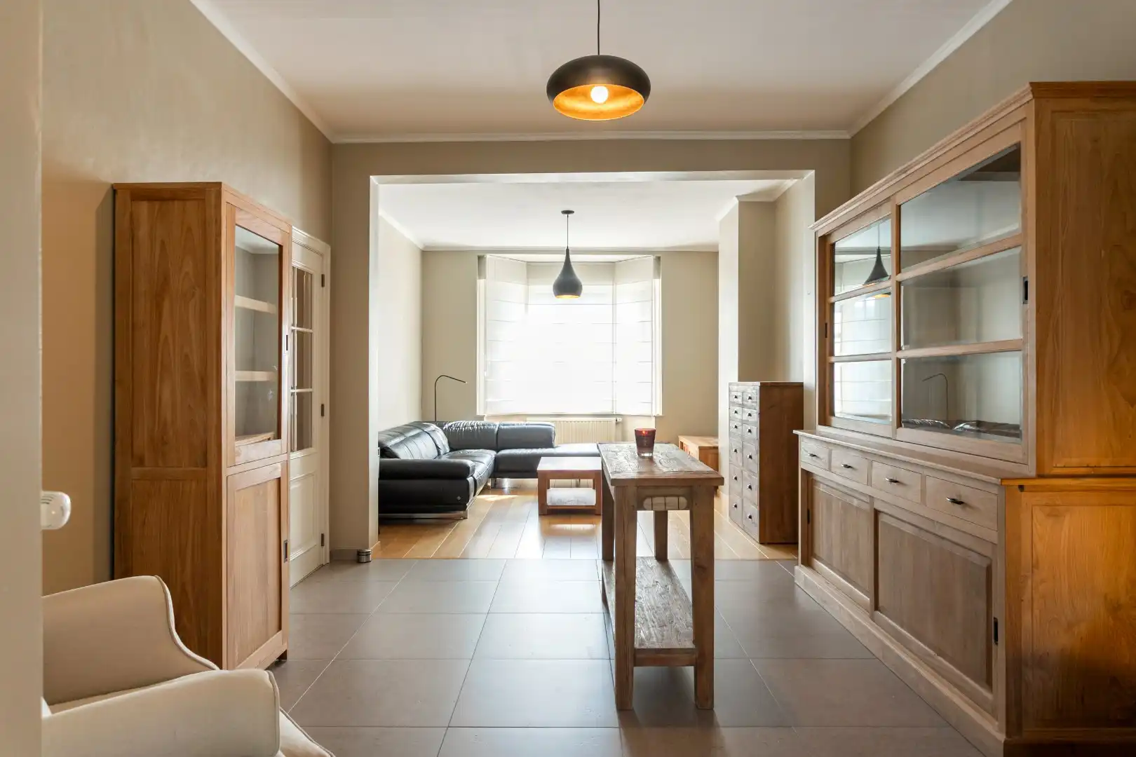 Instapklare woning met 3 slpk, oprit en tuin te Halle foto 3