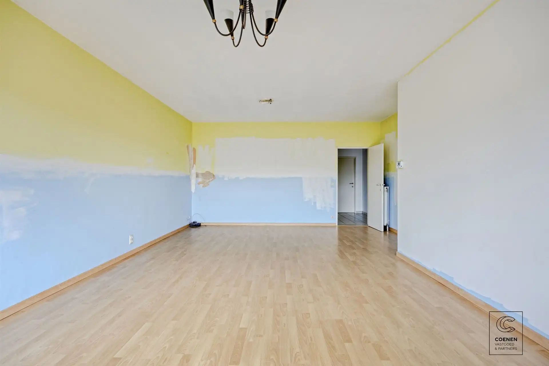 Ruim appartement van 90 m² met 2 slpk's te Schoten! foto 4
