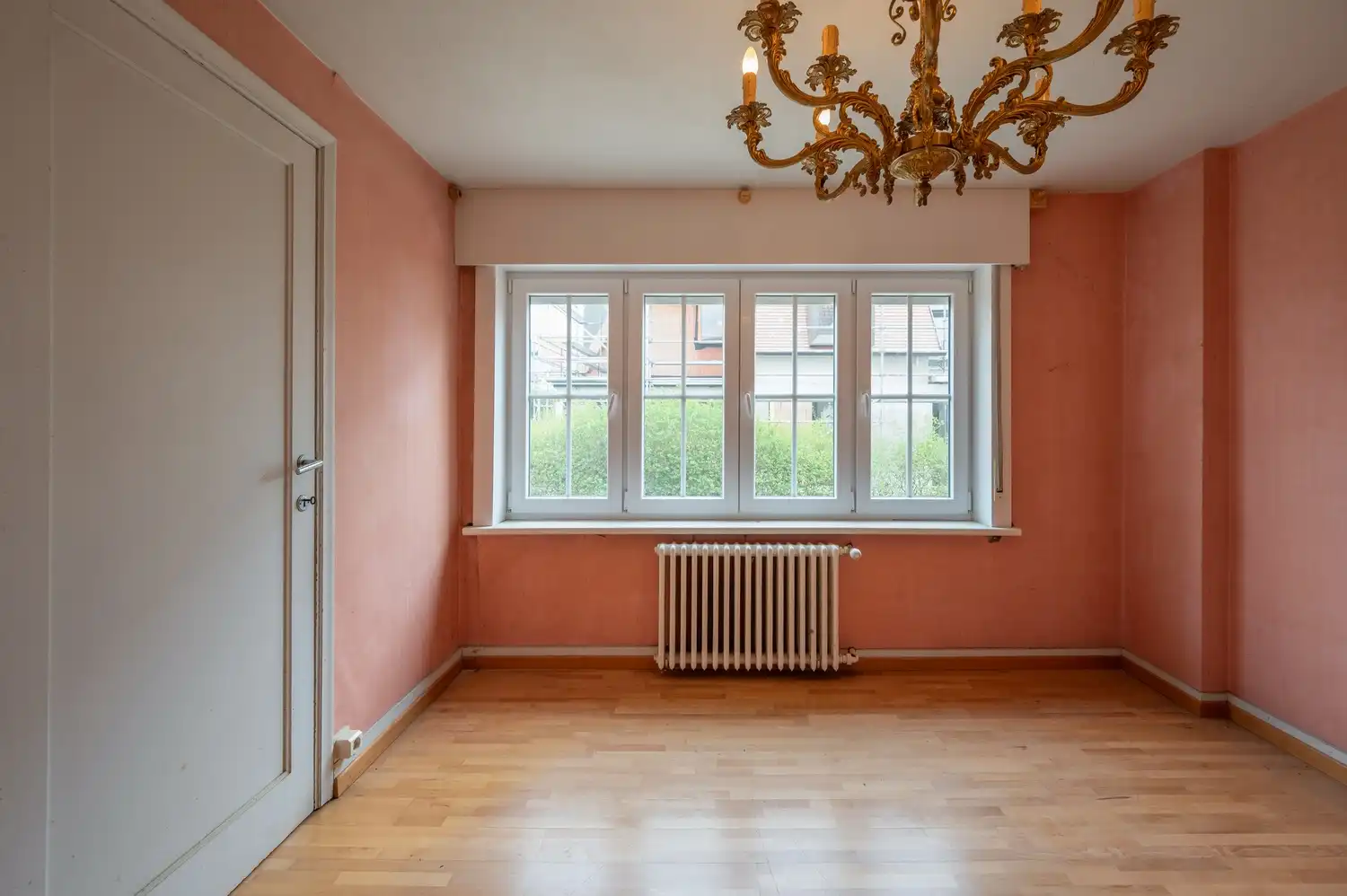 Koppelvilla op enkele passen van het casino en het strand foto 10